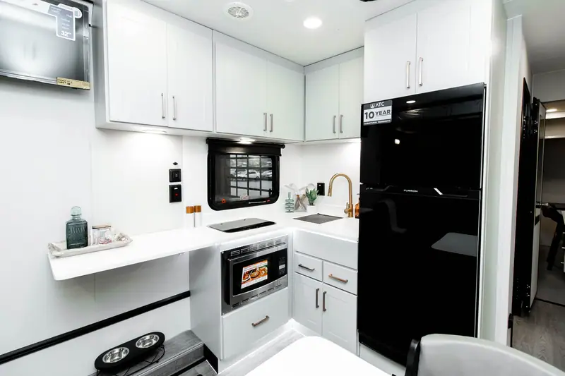 ATC Plā 550 Travel Trailer, official photo 5