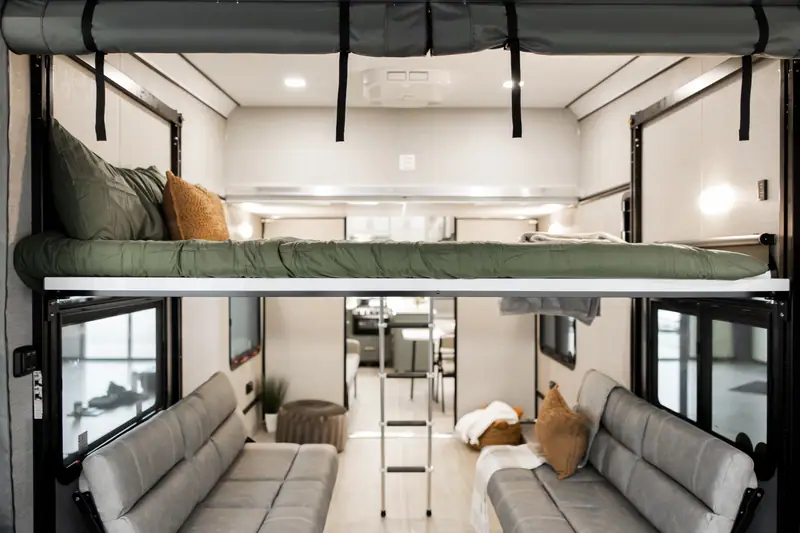 ATC Plā 750 Fifth Wheel, official photo 5
