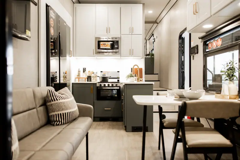 ATC Plā 750 Fifth Wheel, official photo 6