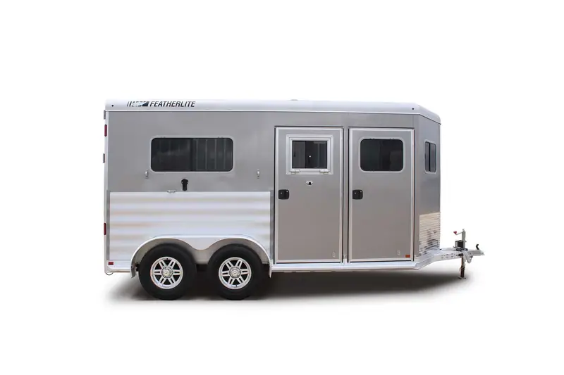 Featherlite Model 9300, official photo 5