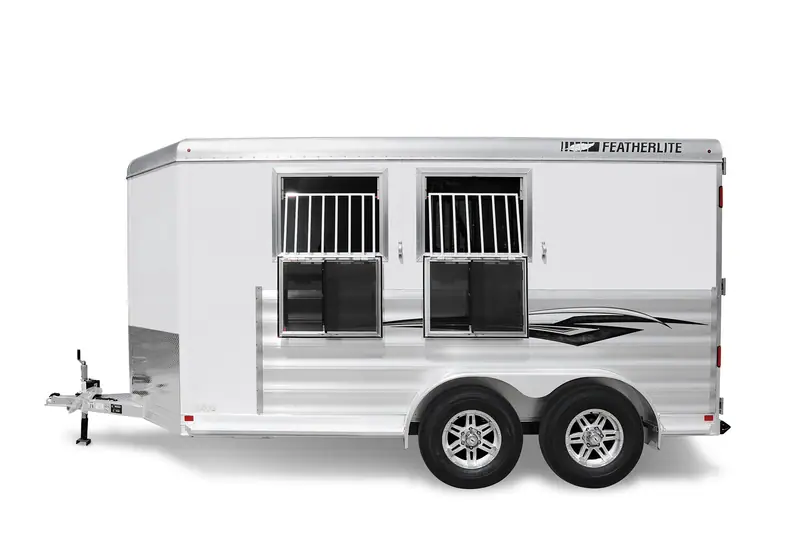 Featherlite Model 9400, official photo 4