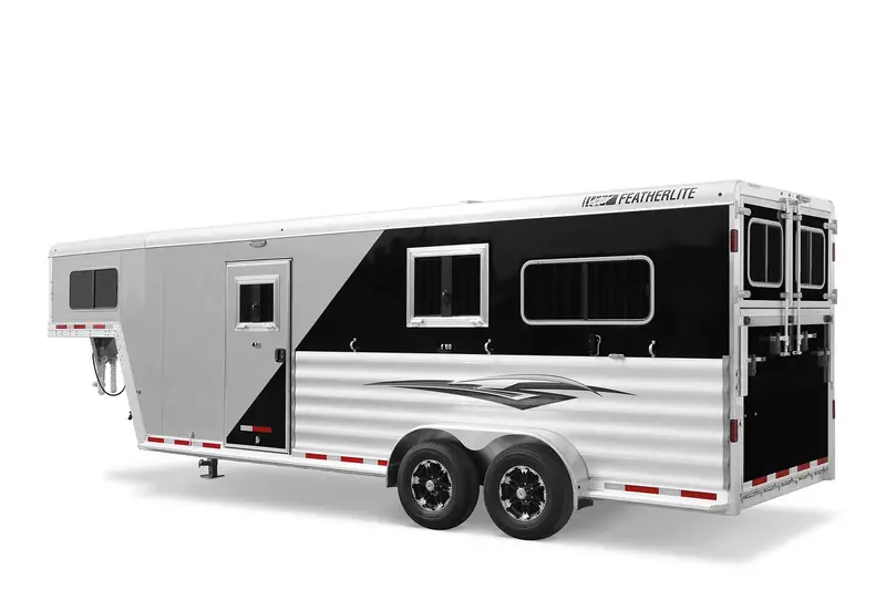 Featherlite Model 9500, official photo 6