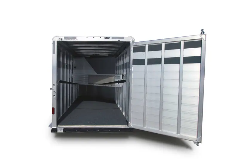 Featherlite Model 9751, official photo 6